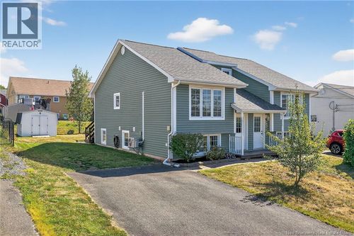 99 Penrose St, Moncton, NB, E1E4V6 | Card Image
