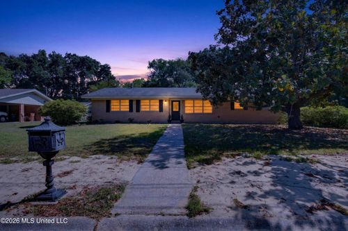 2535 Meadow Rd, Biloxi, MS, 39531-2811 | Card Image
