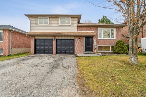 95 Woodside Dr, Orillia, ON, L3V7N7 | Card Image