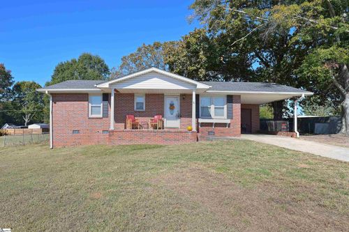 143 Spearman Dr, Piedmont, SC, 29673-9039 | Card Image