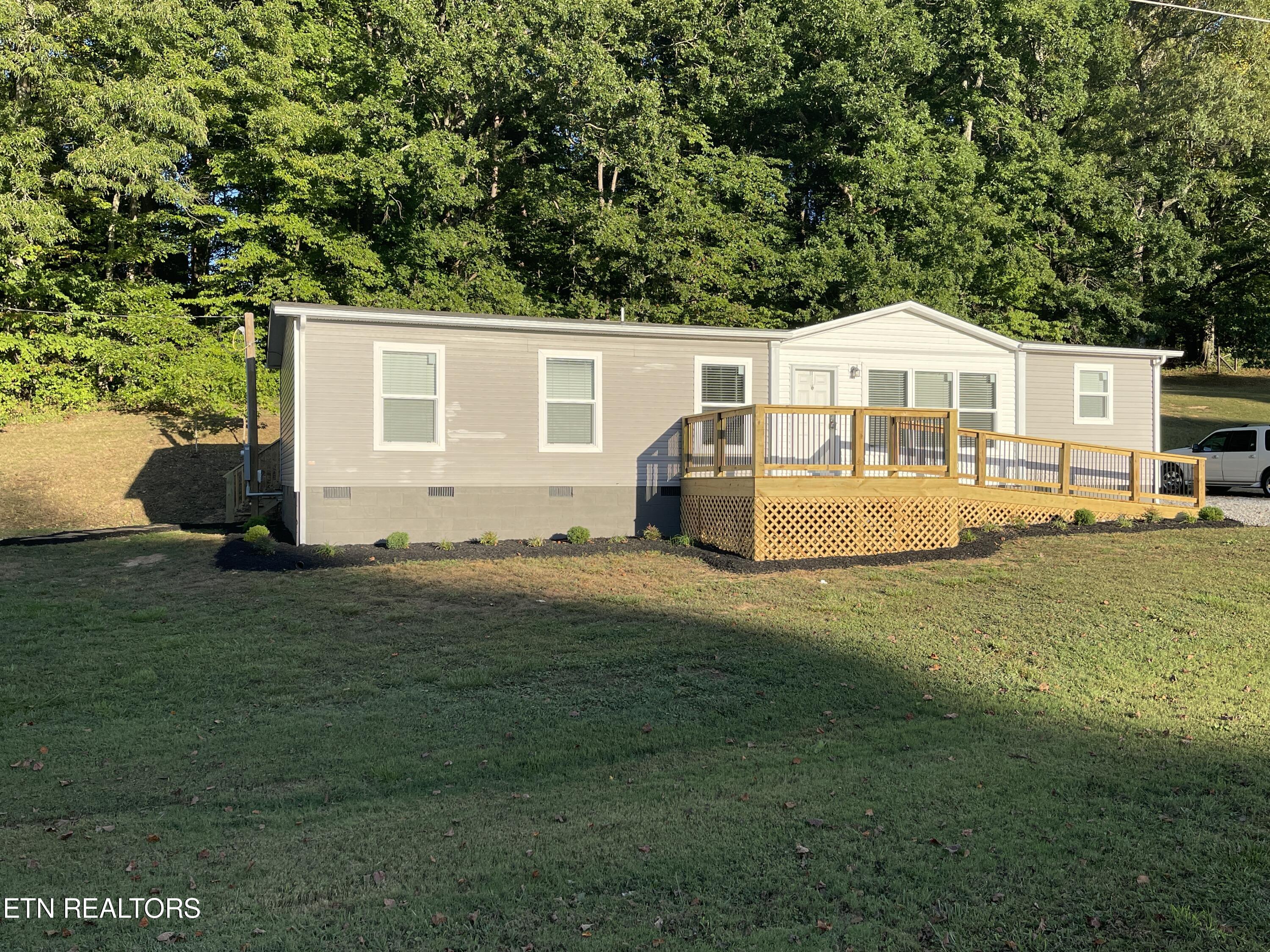 Aspen Dr, Harriman, TN 37748