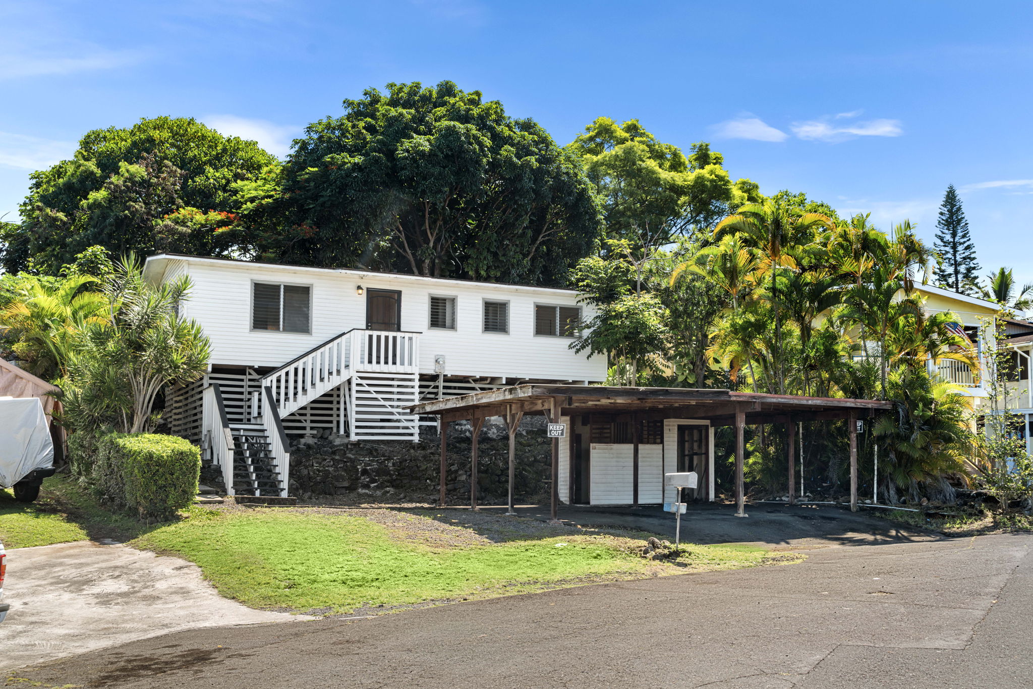 Puuokaliu Pl, Kailua Kona, HI 96740