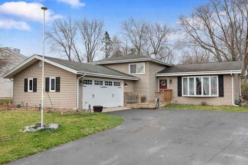 543 Norman Dr, Cary, IL, 60013-2067 | Card Image