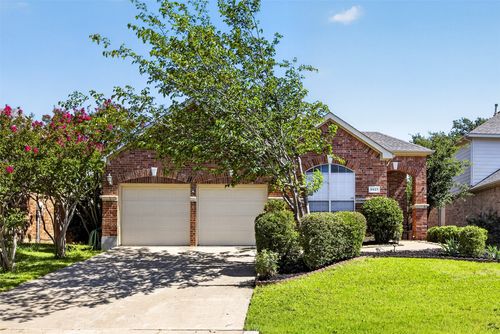 9827 Cliffside Dr, Irving, TX, 75063-5039 | Card Image
