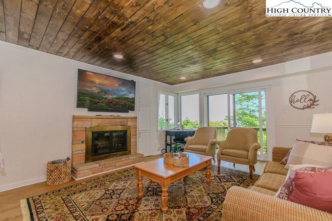 APT-25 - 220 Northridge Rd, Condo with 3 bedrooms, 3 bathrooms and null parking in Beech Mountain NC | Image 5