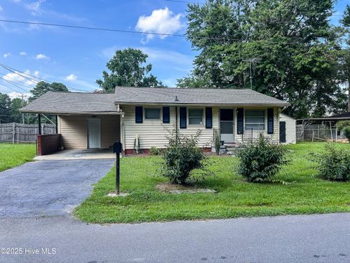 301 Woodview Dr, Goldsboro, NC, 27530-9123 | Card Image