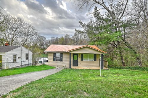 1651 Central Ave, Elizabethton, TN, 37643-4849 | Card Image