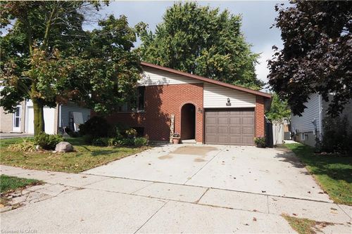 51 Memory Lane, Cambridge, ON, N3C3W9 | Card Image