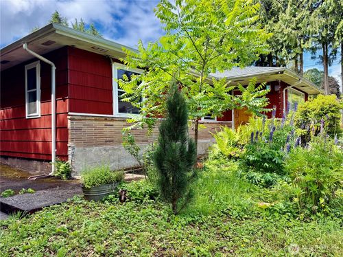 708 Olson Rd, Longview, WA, 98632-5411 | Card Image