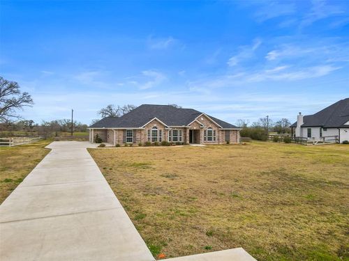 10008 Henley Cove, Iola, TX, 77861 | Card Image