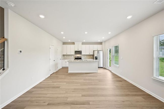 2761 Aralynn Way, House other with 3 bedrooms, 3 bathrooms and 2 parking in College Park GA | Image 10