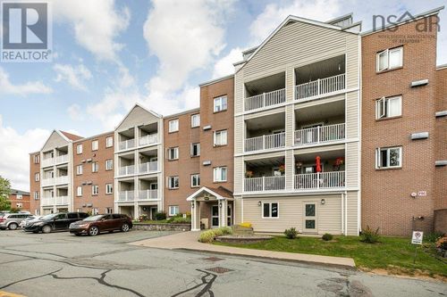 203-15 Langbrae Dr, Halifax, NS, B3M3W5 | Card Image