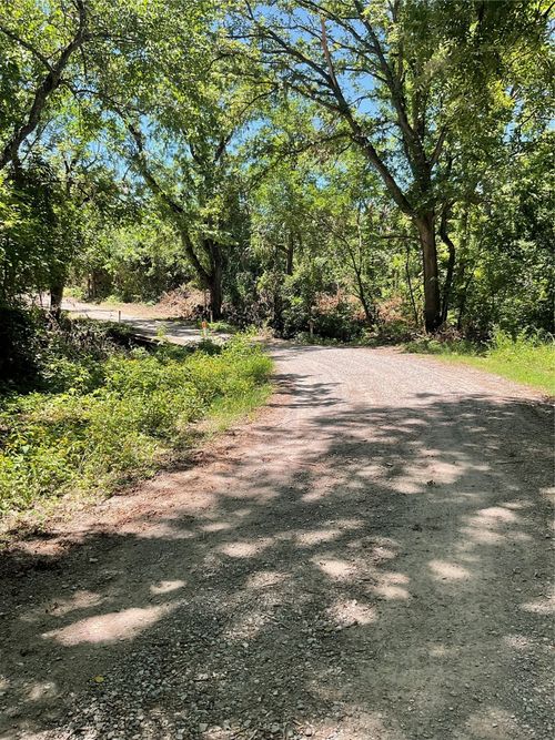 1433 County Road 3040, Bonham, TX, 75418-7368 | Card Image