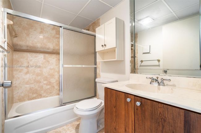 446 - 446 Flanders J, Condo with 2 bedrooms, 2 bathrooms and null parking in Delray Beach FL | Image 16