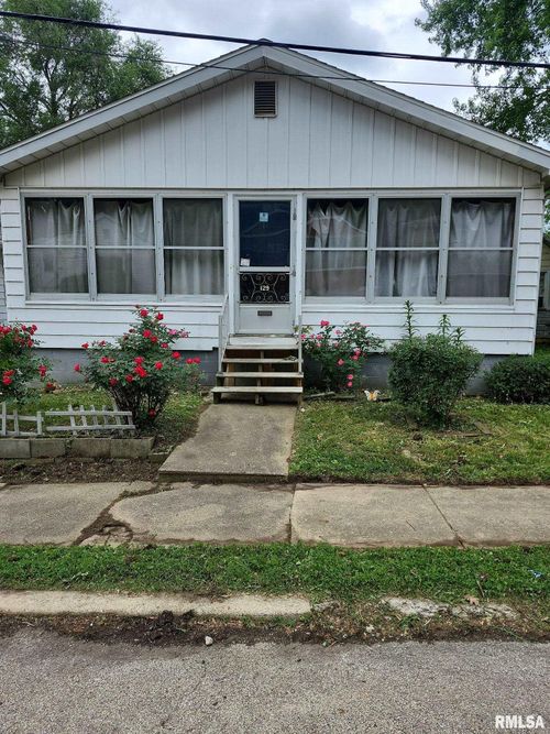129 Pierson St, East Peoria, IL, 61611-2764 | Card Image