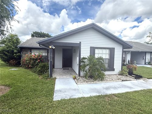 10554 Quincy Ct, LEHIGH ACRES, FL, 33936-7243 | Card Image
