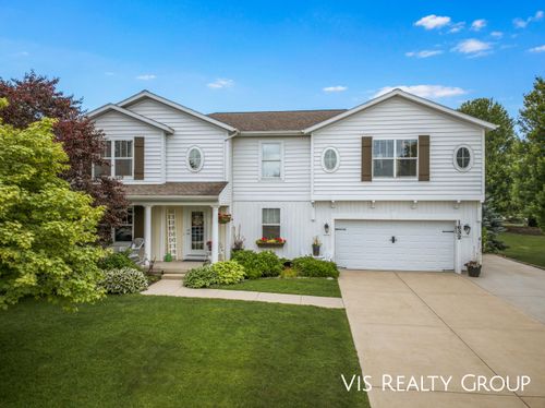1632 Red Stem Dr, Holland, MI, 49424-6189 | Card Image