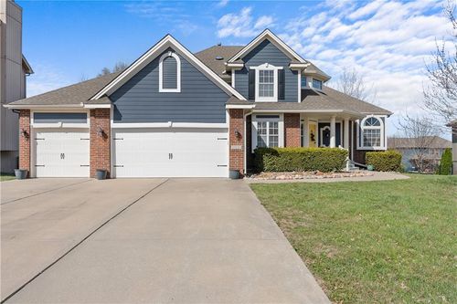1008 Sw Whistle Drive, Lee's Summit, MO, 64082 | Card Image