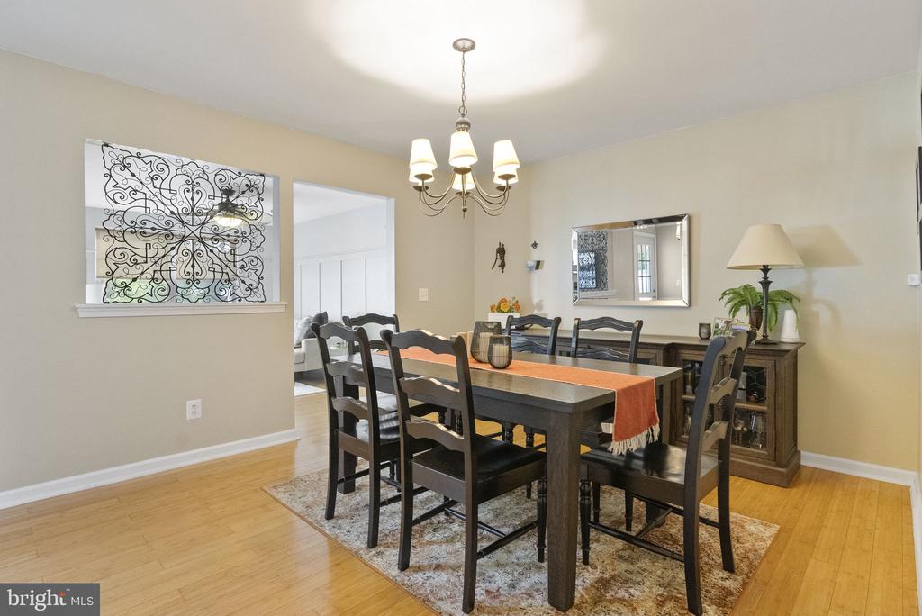 Residential in MAPLE SHADE 3