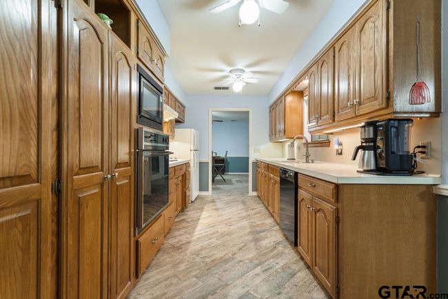 251 Texas Dr, House other with 3 bedrooms, 2 bathrooms and null parking in Hideaway TX | Image 18