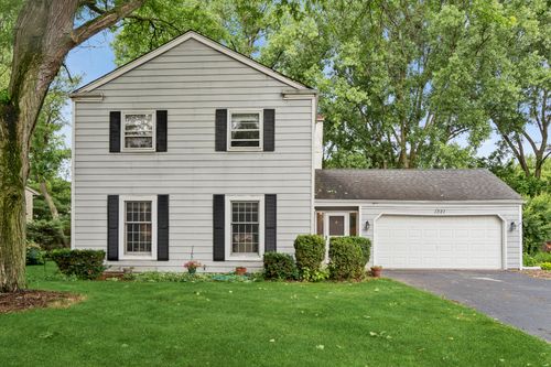 1321 Carol Ln, Naperville, IL, 60565-1233 | Card Image