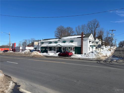 201 Seneca St, Fulton, NY, 13069-1215 | Card Image