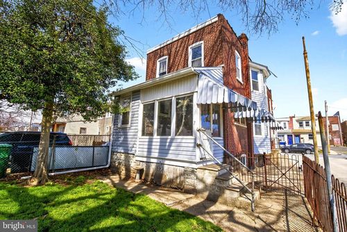 1012 Washington Ave, MARCUS HOOK, PA, 19061-4533 | Card Image