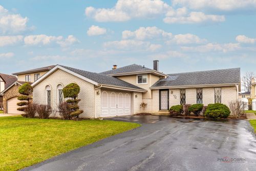 1124 N Anvil Ct, Addison, IL, 60101-1107 | Card Image