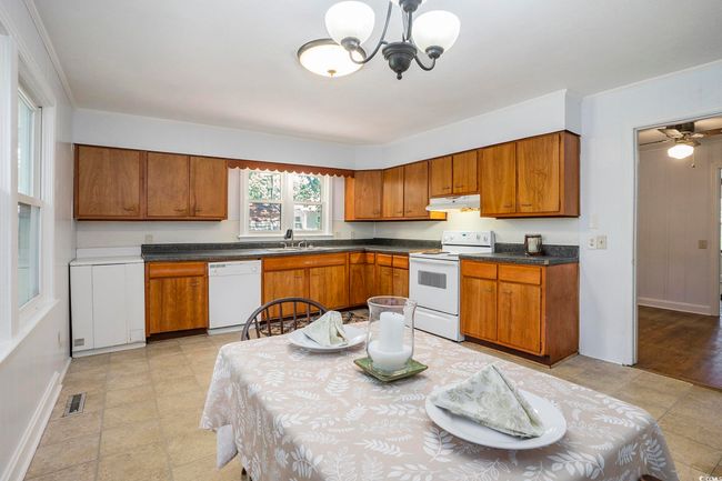 602 3 Rd Ave N, House other with 3 bedrooms, 2 bathrooms and 4 parking in Myrtle Beach SC | Image 8