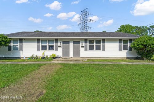 1216 Davis St, Jacksonville, NC, 28540-5733 | Card Image