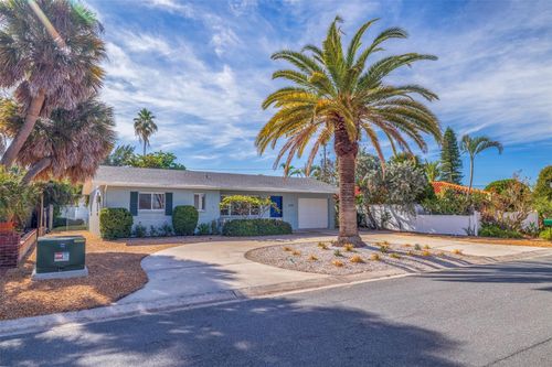 490 82nd Ave, ST PETE BEACH, FL, 33706-1504 | Card Image