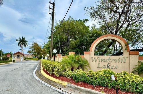 108-334 Sw 86th Ave, Pembroke Pines, FL, 33025-1407 | Card Image