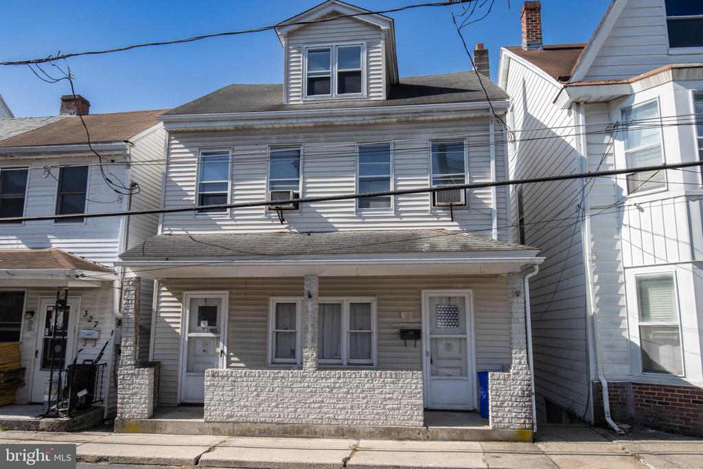 New Castle St, Minersville, PA 17954
