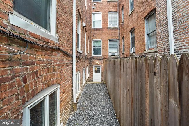 APT-1 - 1738 T St Nw, Condo with 2 bedrooms, 1 bathrooms and null parking in WASHINGTON DC | Image 20