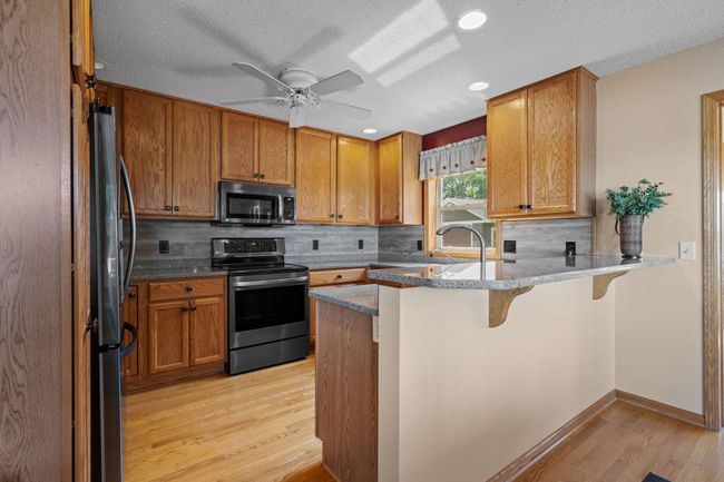 30-web-or-mls-20111-cedar-lake-trail.jpg | Image 30