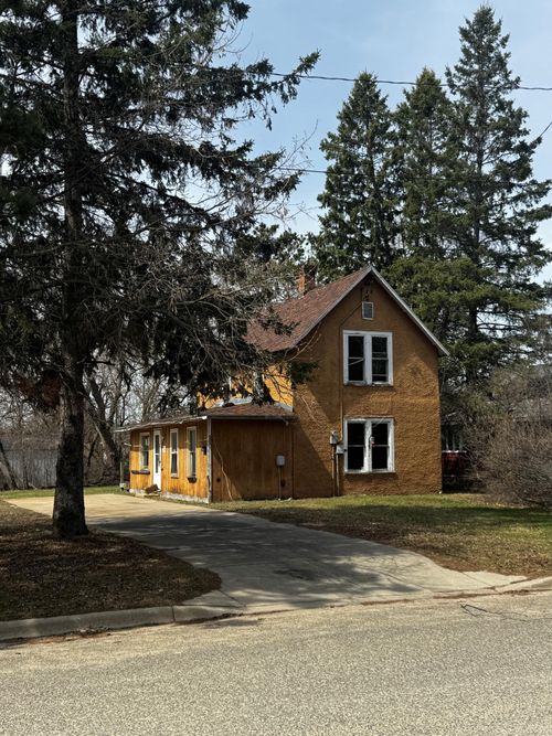 503 Lake Ave, Park Rapids, MN, 56470-1119 | Card Image