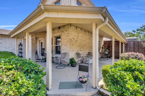 6729 Prairie Fire Rd, Arlington, TX, 76002-3676 | Card Image