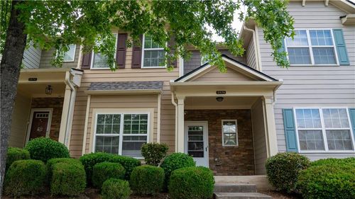 2476 Suwanee Pointe Dr, Lawrenceville, GA, 30043-1329 | Card Image