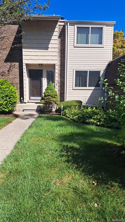 Williamsburg Towne St, Southfield, MI 48075 #1
