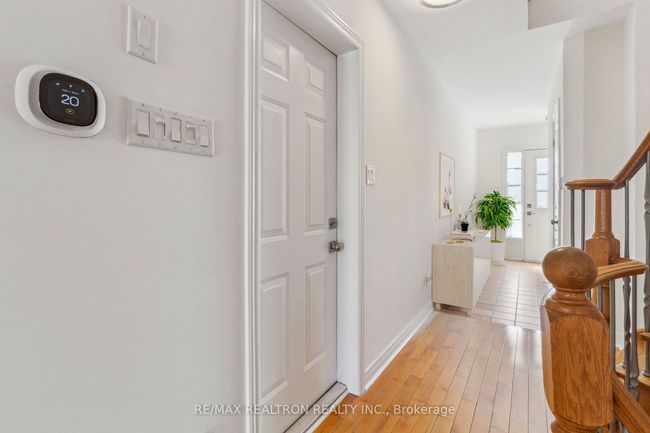 90 Maple Sugar Lane, House attached with 3 bedrooms, 3 bathrooms and 2 parking in Vaughan ON | Image 11