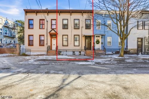 34 Concord St, Jersey City, NJ, 07306-1621 | Card Image