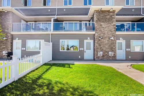 207-275 Pringle Lane, Saskatoon, SK, S7T0T5 | Card Image