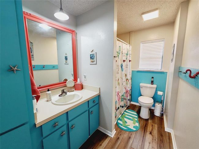 16606 John Davis Rd, House other with 2 bedrooms, 1 bathrooms and null parking in Jamaica Beach TX | Image 13