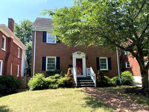 2272 Westover Ave Sw, Roanoke, VA, 24015-2218 | Card Image