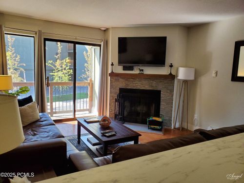 200-1530 Empire Ave, Park City, UT, 84060-5207 | Card Image