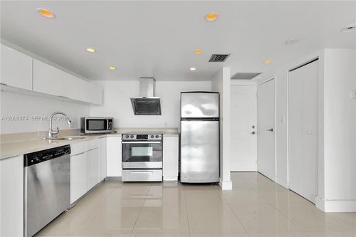apt-1002-100 Bayview Dr, Sunny Isles Beach, FL, 33160-4756 | Card Image