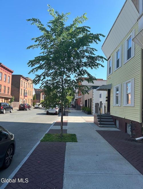 306 4th St, Troy, NY, 12180-4601 | Card Image