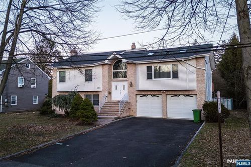 440 Holly Ave, Paramus, NJ, 07652-5754 | Card Image