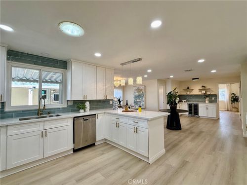 235 Lakepark Dr, Placentia, CA, 92870-6407 | Card Image
