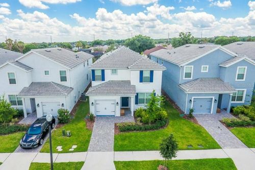 1648 Moon Valley, DAVENPORT, FL, 33896 | Card Image